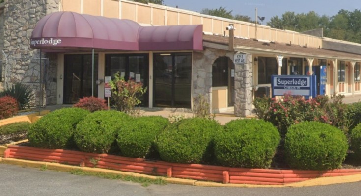 Superlodge, 1213 West Avenue