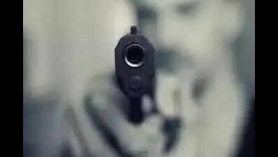Man killed in daylight shooting at Una saloon